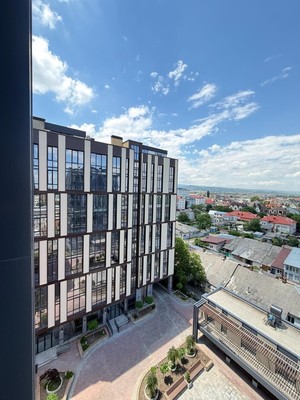 Продам трехкомнатную (3-комн.) квартиру, Горького ул, 27, Нальчик г