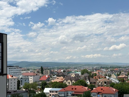 Продам трехкомнатную (3-комн.) квартиру, Горького ул, 27, Нальчик г