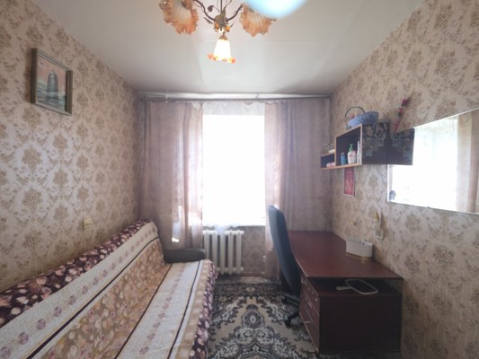 Продам трехкомнатную (3-комн.) квартиру, Карла Маркса ул, 24, Ишим г