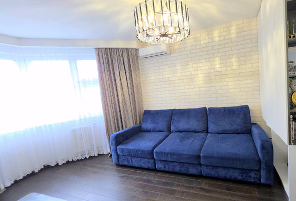 Продам двухкомнатную (2-комн.) квартиру, Бианки ул, 6к3, Московский г
