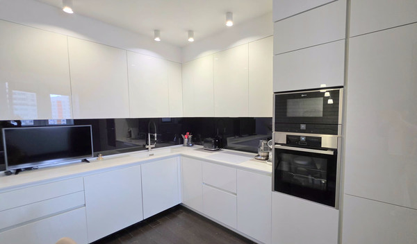 Продам двухкомнатную (2-комн.) квартиру, Бианки ул, 6к3, Московский г