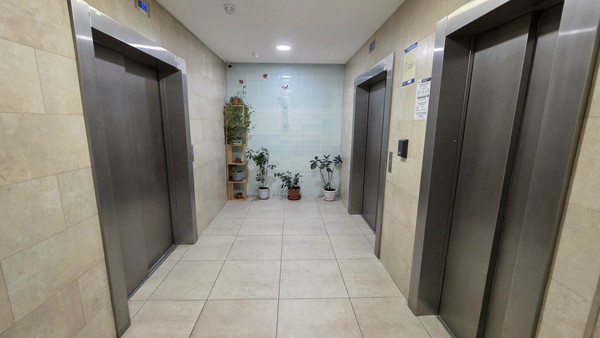 Продам двухкомнатную (2-комн.) квартиру, Бианки ул, 6к3, Московский г