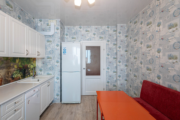 Продам однокомнатную (1-комн.) квартиру, Лермонтова ул, 13, Ханты-Мансийск г