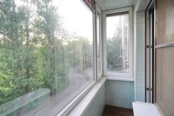 Продам двухкомнатную (2-комн.) квартиру, Плановая ул, 6, Металлострой п