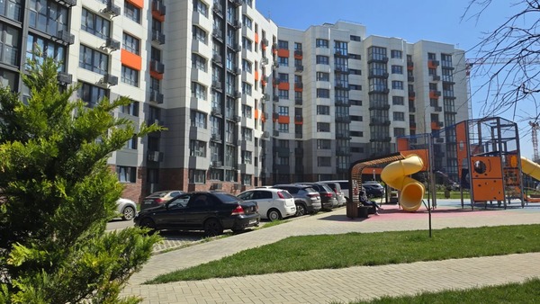 Продам двухкомнатную (2-комн.) квартиру, Крылова ул, 13к1, Анапа г