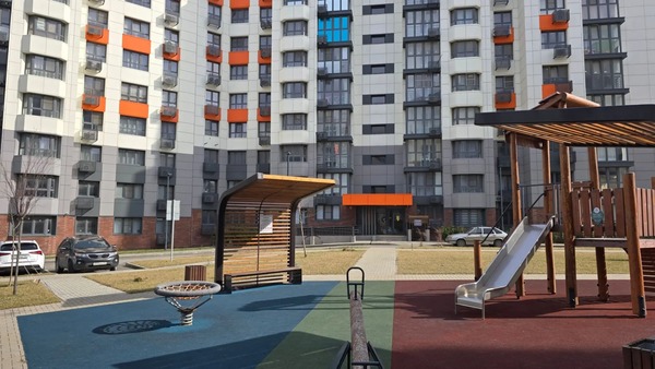 Продам двухкомнатную (2-комн.) квартиру, Крылова ул, 13к1, Анапа г