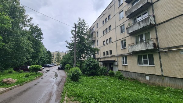 Продам двухкомнатную (2-комн.) квартиру, Ропшинское ш, 11, Кипень д