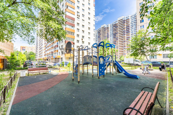 Продам трехкомнатную (3-комн.) квартиру, Носовихинское ш, 23, Реутов г