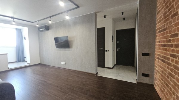Продам трехкомнатную (3-комн.) квартиру, Южная ул, 14, Дрожжино рп