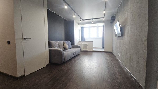Продам трехкомнатную (3-комн.) квартиру, Южная ул, 14, Дрожжино рп
