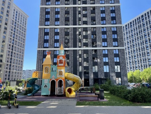 Продам двухкомнатную (2-комн.) квартиру, Берзарина ул, 30, Москва г