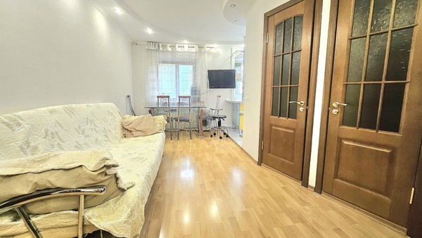 Продам двухкомнатную (2-комн.) квартиру, Красная ул, 29, Краснодар г