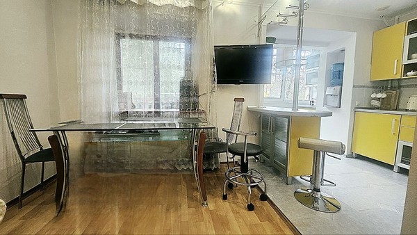 Продам двухкомнатную (2-комн.) квартиру, Красная ул, 29, Краснодар г