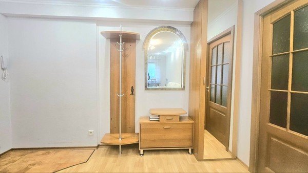 Продам двухкомнатную (2-комн.) квартиру, Красная ул, 29, Краснодар г
