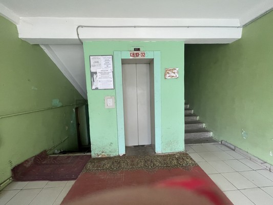 Продам комнату в 8-комн. квартире, Школьная ул, 4, Ангелово с