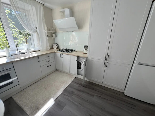 Продам трехкомнатную (3-комн.) квартиру, Мира ул, 27б, Йошкар-Ола г
