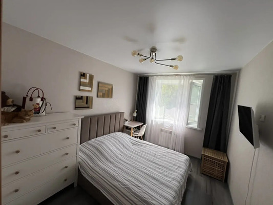 Продам трехкомнатную (3-комн.) квартиру, Мира ул, 27б, Йошкар-Ола г