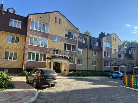 Продам трехкомнатную (3-комн.) квартиру, Мира ул, 27б, Йошкар-Ола г