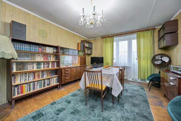 Продам двухкомнатную (2-комн.) квартиру, Просторная ул, 6, Москва г