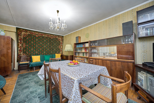 Продам двухкомнатную (2-комн.) квартиру, Просторная ул, 6, Москва г