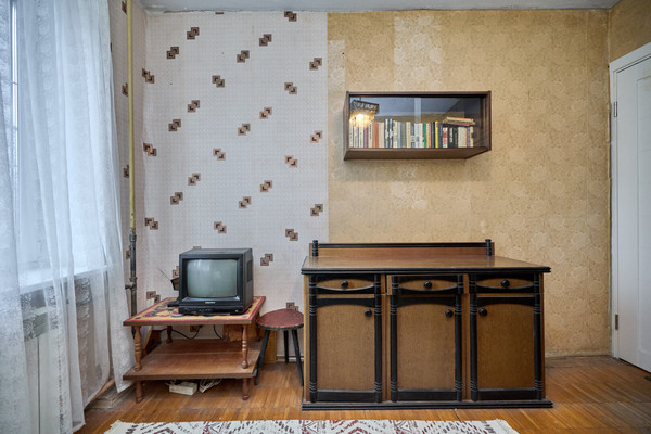 Продам двухкомнатную (2-комн.) квартиру, Просторная ул, 6, Москва г