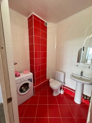 Продам трехкомнатную (3-комн.) квартиру, Таманская ул, 121к1, Анапа г