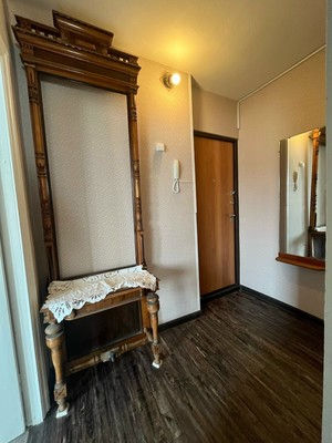 Продам двухкомнатную (2-комн.) квартиру, Чкалова ул, 6, Пермь г