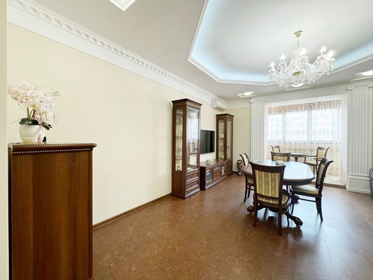 Продам трехкомнатную (3-комн.) квартиру, Чистопольская ул, 16/15, Казань г