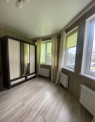 Продам однокомнатную (1-комн.) квартиру, Крымской весны ул, 1к5, Мирное с