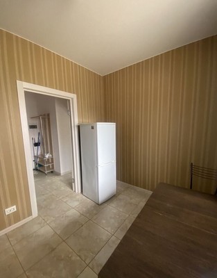 Продам однокомнатную (1-комн.) квартиру, Крымской весны ул, 1к5, Мирное с