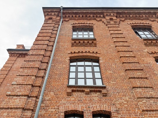 Продам двухкомнатную (2-комн.) квартиру, Садовническая ул, 57, Москва г