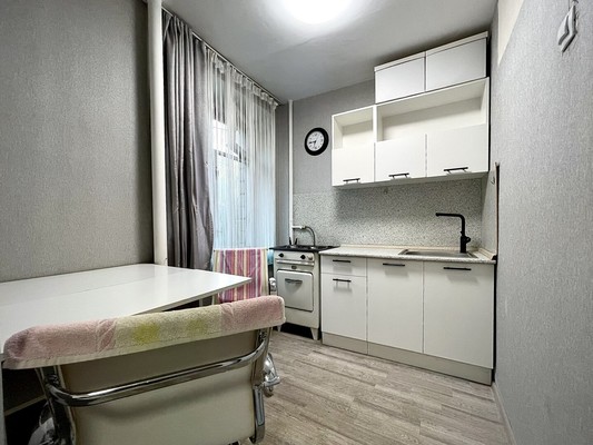 Продам однокомнатную (1-комн.) квартиру, Черницынский проезд, 6к1, Москва г