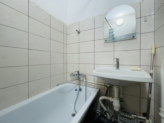 Продам однокомнатную (1-комн.) квартиру, Черницынский проезд, 6к1, Москва г
