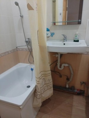 Продам двухкомнатную (2-комн.) квартиру, Баумана ул, 14, Алексин г