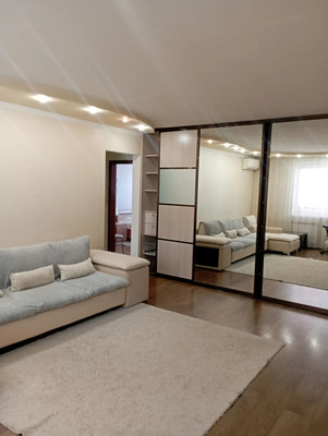 Продам трехкомнатную (3-комн.) квартиру, Батурина ул, 19, Красноярск г