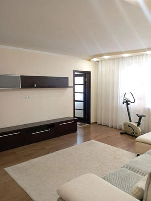 Продам трехкомнатную (3-комн.) квартиру, Батурина ул, 19, Красноярск г