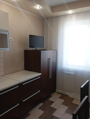 Продам трехкомнатную (3-комн.) квартиру, Батурина ул, 19, Красноярск г