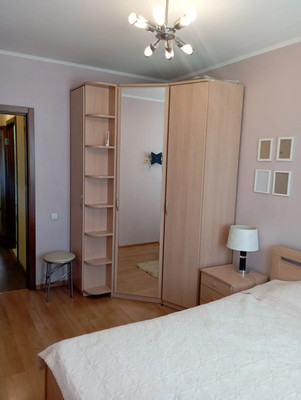 Продам трехкомнатную (3-комн.) квартиру, Батурина ул, 19, Красноярск г