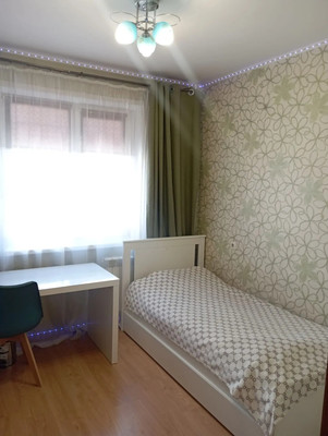 Продам трехкомнатную (3-комн.) квартиру, Батурина ул, 19, Красноярск г