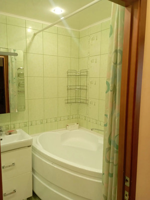 Продам трехкомнатную (3-комн.) квартиру, Батурина ул, 19, Красноярск г