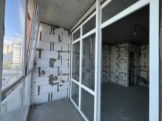 Продам однокомнатную (1-комн.) квартиру, Парковая ул, 1к1, Белоглинка с