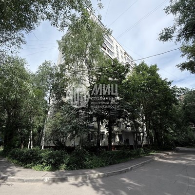 Продам двухкомнатную (2-комн.) квартиру, Астрадамская ул, 5, Москва г