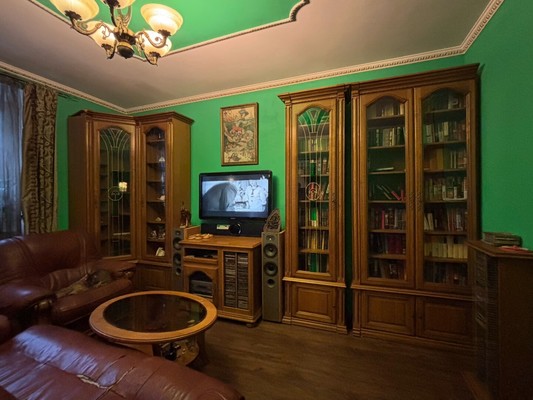 Продам трехкомнатную (3-комн.) квартиру, Соловьева ул, 14, Пермь г