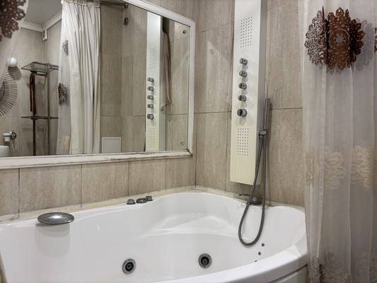 Продам трехкомнатную (3-комн.) квартиру, Соловьева ул, 14, Пермь г