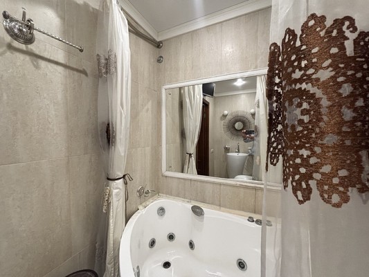Продам трехкомнатную (3-комн.) квартиру, Соловьева ул, 14, Пермь г