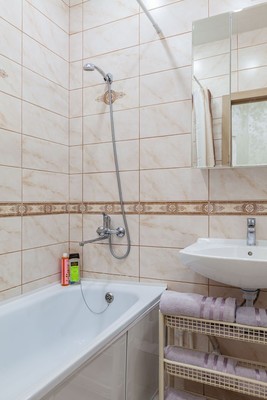Продам однокомнатную (1-комн.) квартиру, Николая Ершова ул, 62кг, Казань г