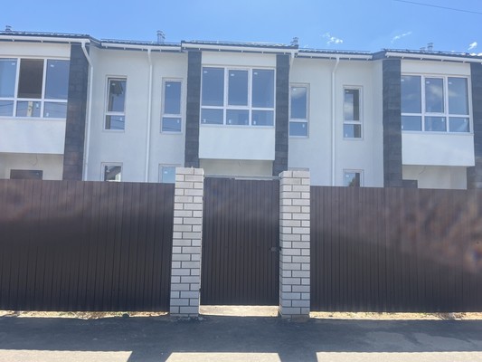 Продам таунхаус, Николая Коломойца ул, Бор г, 0 км от города