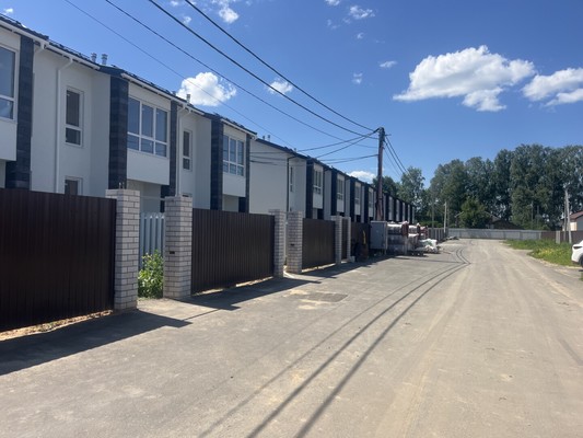 Продам таунхаус, Николая Коломойца ул, Бор г, 0 км от города
