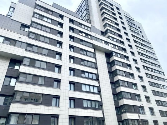 Продам трехкомнатную (3-комн.) квартиру, Бондаренко ул, 34, Казань г