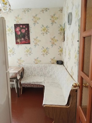 Продам однокомнатную (1-комн.) квартиру, Зеленая ул, 31, Комсомольское пгт
